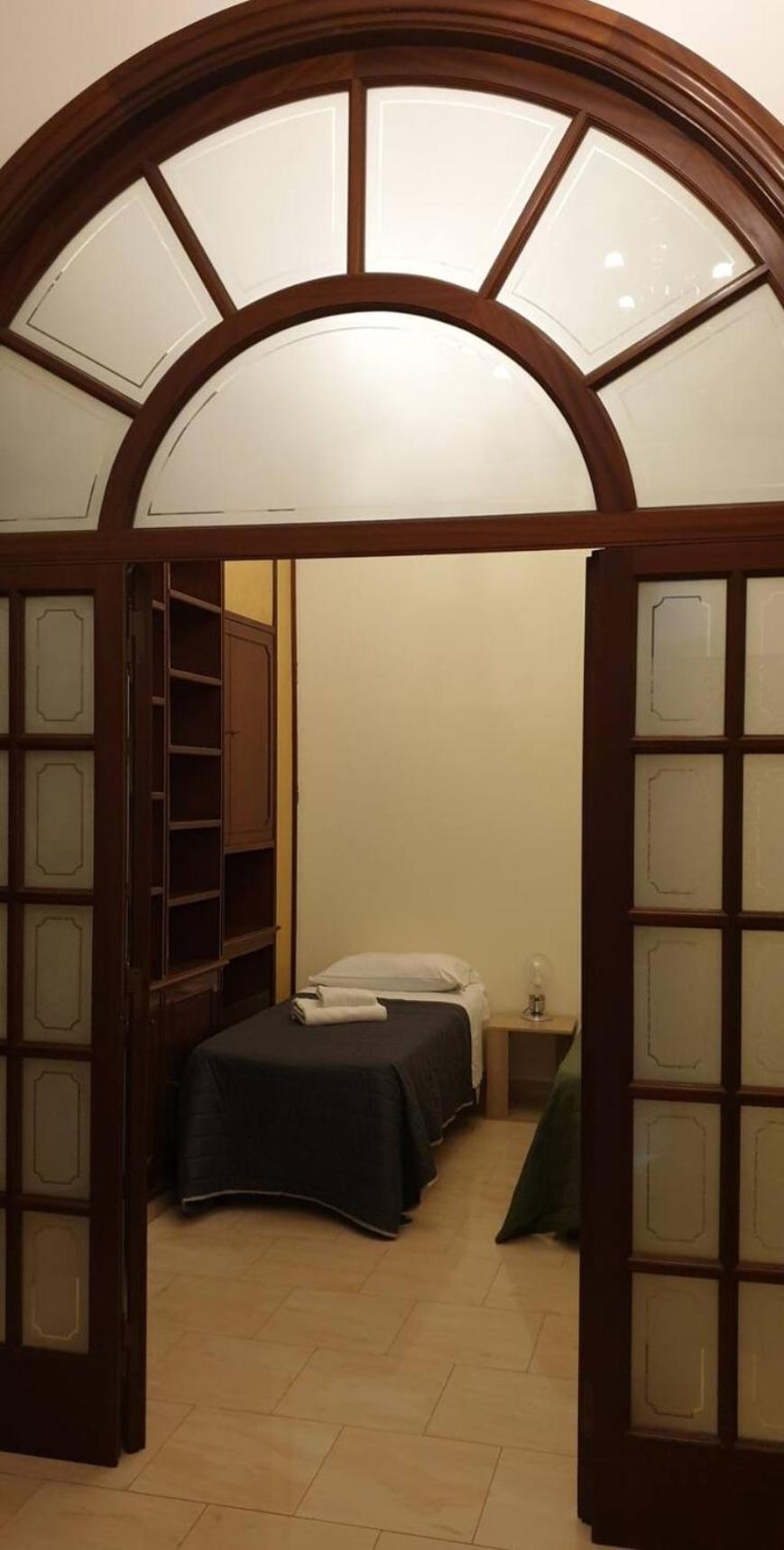 The Dante Apartment By Housein나폴리 외부 사진